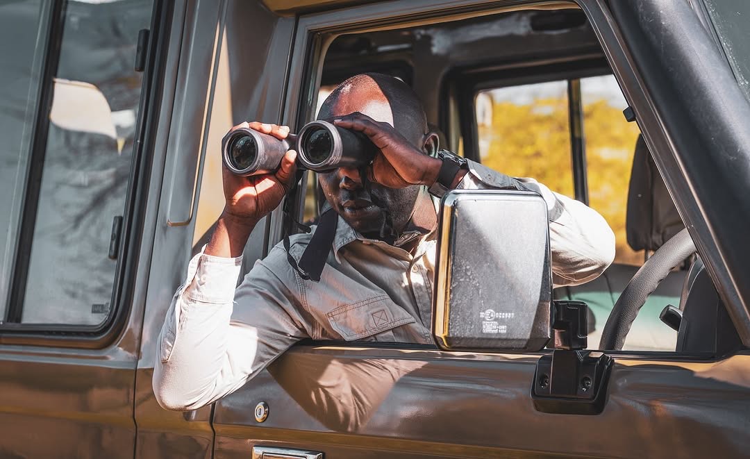 <p>Our vehicles include binoculars to help guests view animals at close range even from a distance.</p>